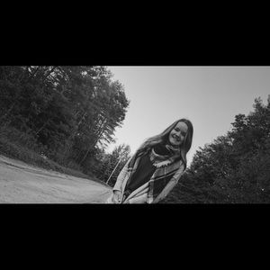 Meet your Posher, Leah